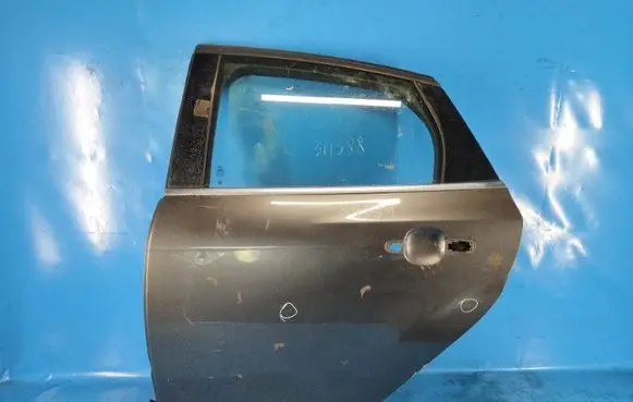 Ford Focus Front door DM5Z5824631C