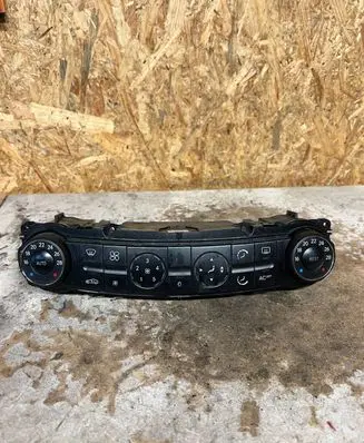 Mercedes-Benz E W211 Climate control unit 2118300385 00091203