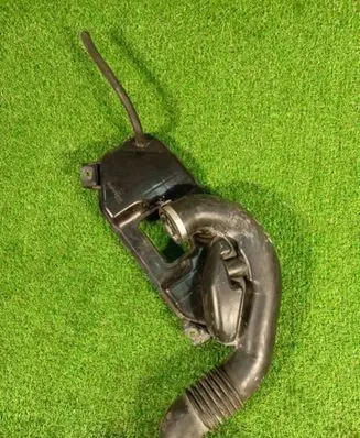 Subaru Outback Intake resonator 