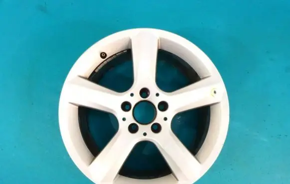 R16 alloy rim