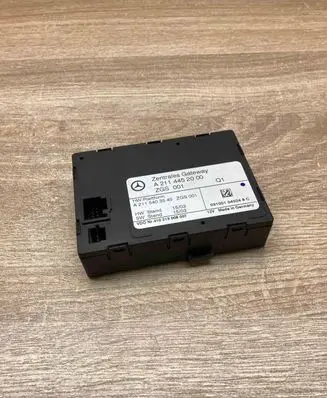 Mercedes-Benz E W211 Gateway control module A2114452000