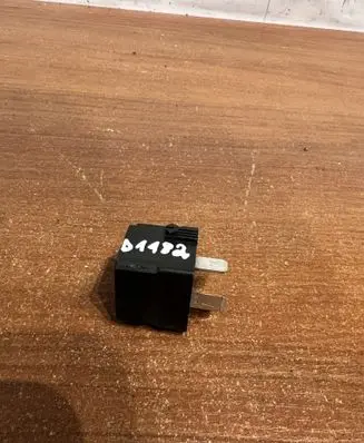 Mercedes-Benz SL R129 Other relay A0025421319 D1182