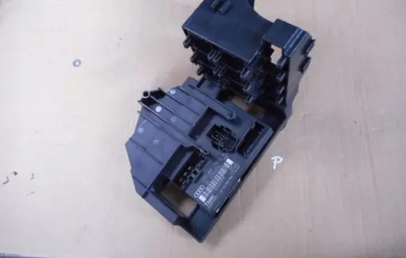 Audi A8 S8 D3 4E Comfort/convenience module 4E0907279Q