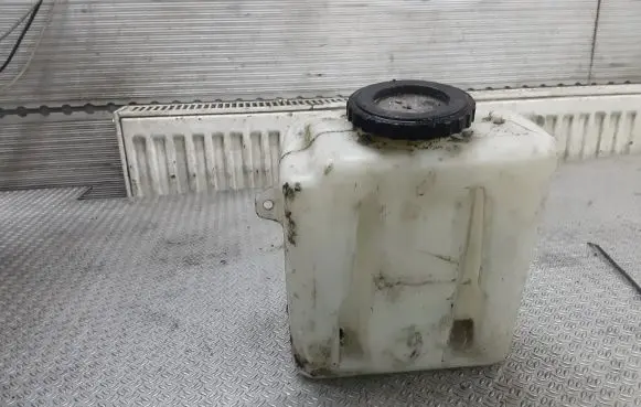 Opel Combo C Windshield washer fluid reservoir/tank