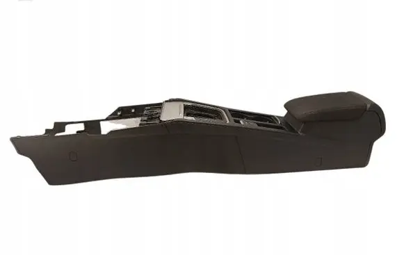 Volkswagen PASSAT B8 Center console 