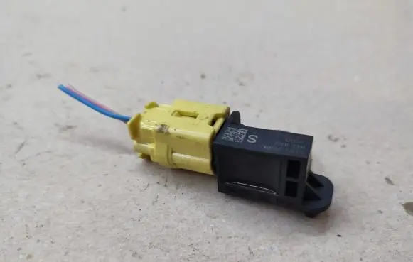 Nissan X-Trail T32 Airbag deployment crash/impact sensor 988303RA0A