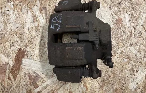 Mercedes-Benz C W203 Front brake caliper