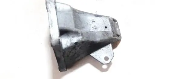 Audi A6 S6 C5 4B Engine mounting bracket 8d0199308d
