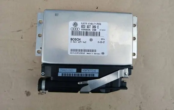 Volkswagen PASSAT B5.5 ABS control unit/module 8D0907389E