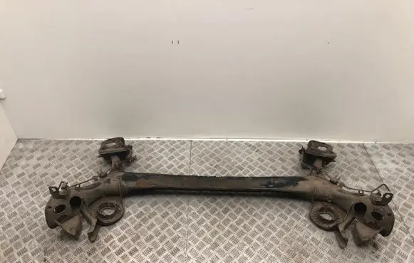 Fiat 500L Rear beam 