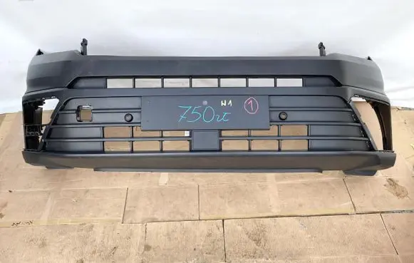 Volkswagen Crafter Front bumper 7C0807221A