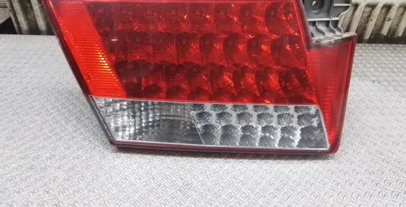 Hyundai Grandeur Tailgate rear/tail lights 924033L0