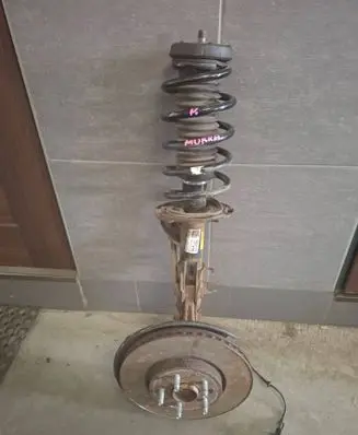 Opel Mokka Front shock absorber with coil spring 95137358