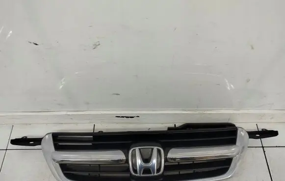 Honda CR-V Front bumper upper radiator grill 