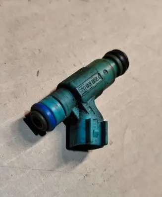 Chrysler Sebring (ST-22 - JR) Fuel injector 04591756AB