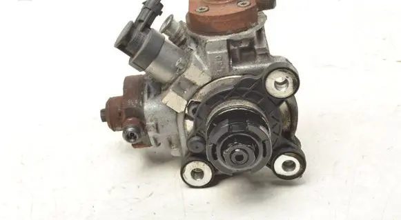 Volvo C30 Fuel injection high pressure pump 31272896