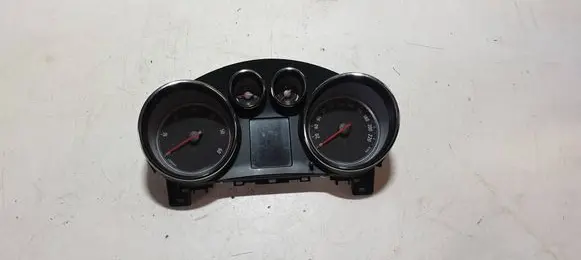 Opel Meriva B Speedometer (instrument cluster) 13346210 600775881 5062103110631376