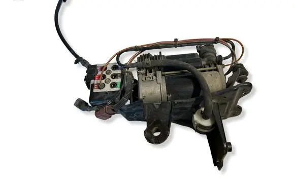 Audi A6 S6 C6 4F Air suspension compressor/pump 4F0616005E