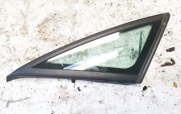 Audi A4 S4 B5 8D Rear side window
