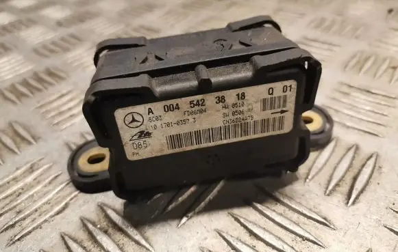 Mercedes-Benz R W251 Yaw turn rate sensor 0045423818