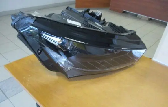 Skoda Enyaq iV Headlight/headlamp 5LB941016A