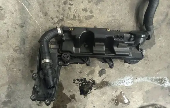 Peugeot 607 Rocker cam cover 9662660480
