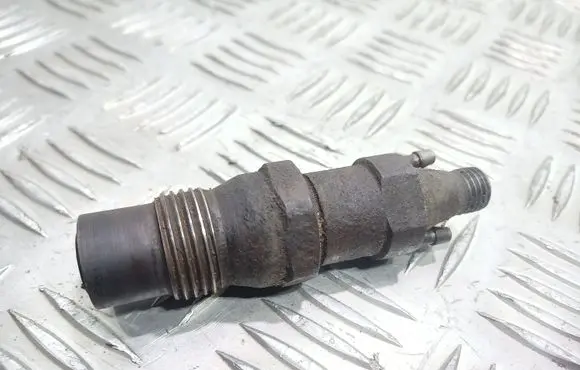 Fuel injector