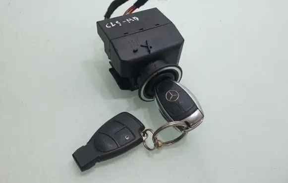 Mercedes-Benz CLS C219 Ignition lock 2115452308
