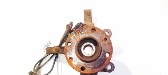 Nissan Note (E11) Front wheel hub