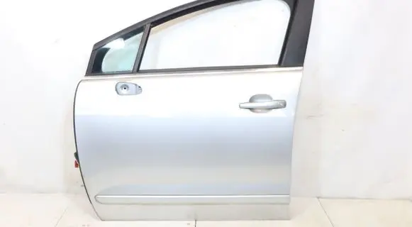Peugeot 5008 Front door 