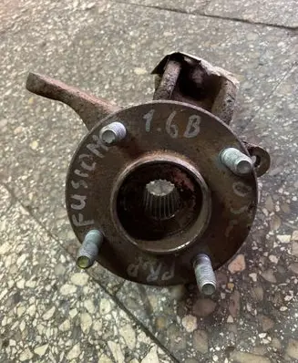 Ford Fusion Front wheel hub
