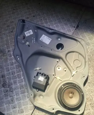 Mercedes-Benz A W169 Rear window lifting mechanism without motor A1697301579 ZGS004 985008108