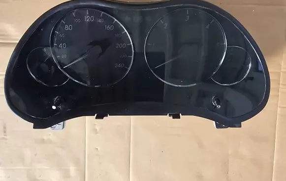 Toyota Avensis T250 Speedometer (instrument cluster) 8380005630K