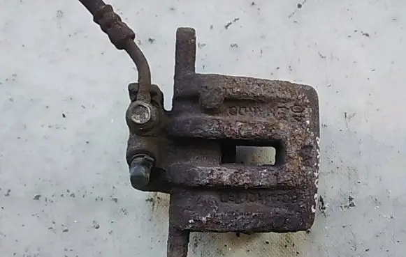 Chevrolet Captiva Rear brake caliper
