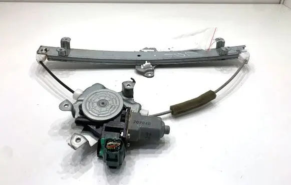 Nissan Juke I F15 Front door window regulator with motor 