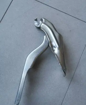 Skoda Fabia Mk3 (NJ) Engine bonnet/hood hinges 6V0823301