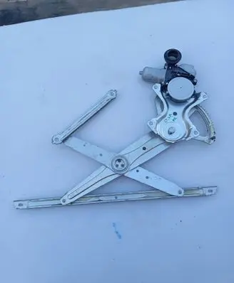 Lexus CT 200H Front door window regulator with motor 8572075060 0620202551