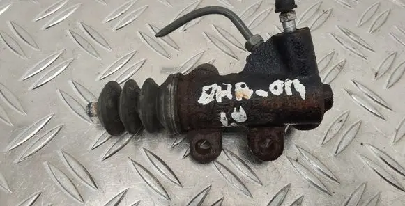 Clutch slave cylinder
