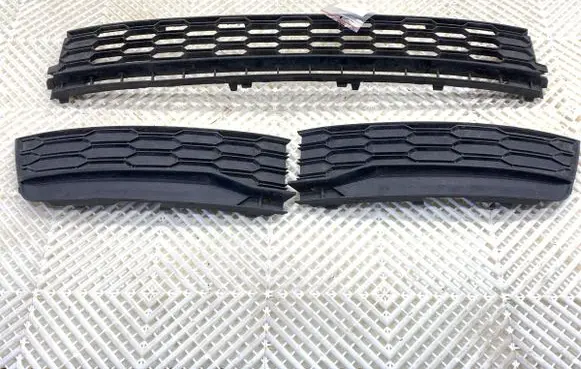 Skoda Rapid (NH) Front bumper lower grill 5JA853677C