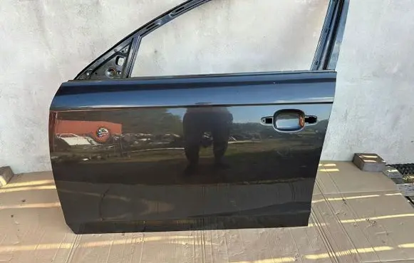 Audi A4 S4 B8 8K Front door 8K0837067B