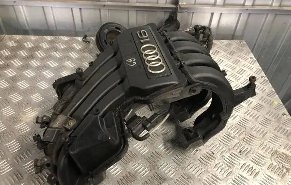 Audi A3 S3 8P Intake manifold 06A133206DB