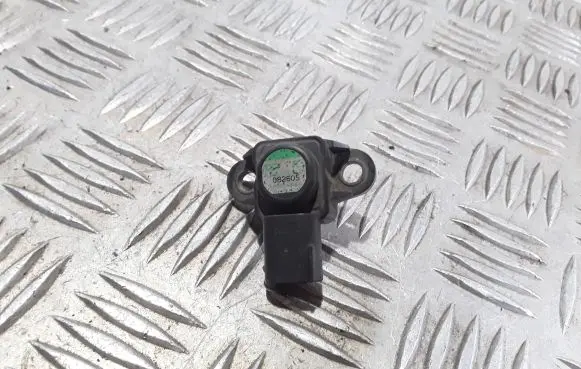 Mercedes-Benz ML W164 Air pressure sensor A0051535028