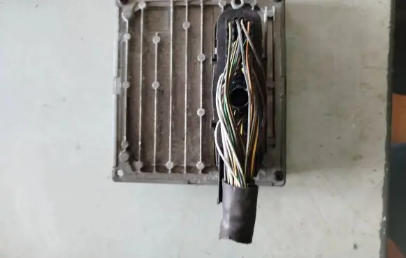 Ford Focus Engine control unit/module 5M5112A650GD