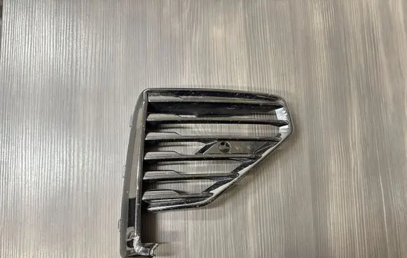 Volvo V60 Front bumper lower grill 32227027