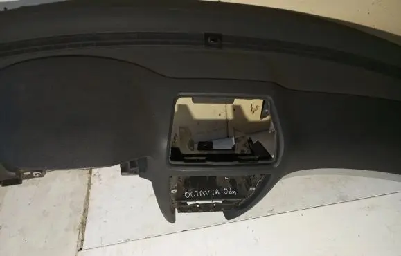 Skoda Octavia Mk2 (1Z) Dashboard 1Z1857007
