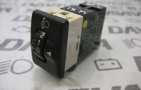 Suzuki Liana Headlight level height control switch 329-32074