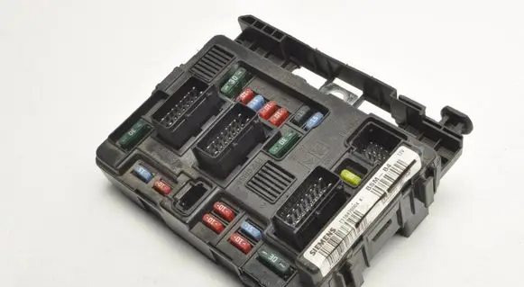 Citroen C3 Fuse box set 9643498780