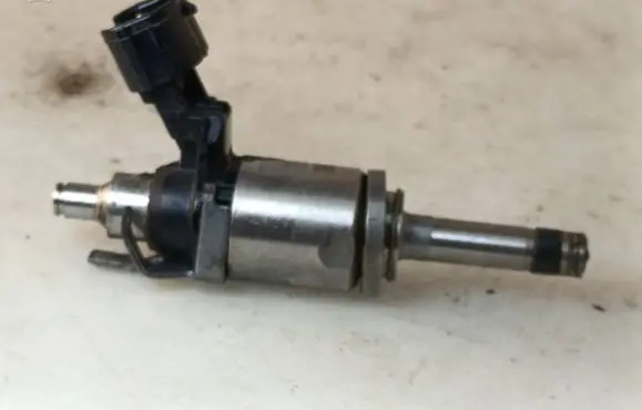 Renault Kadjar Fuel injector AN0170 06T06 08571