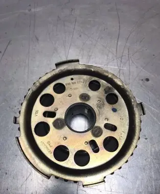 Volkswagen PASSAT B6 Camshaft pulley/ VANOS 038109111E