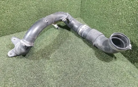 Renault Master III Air intake duct part 165763705R